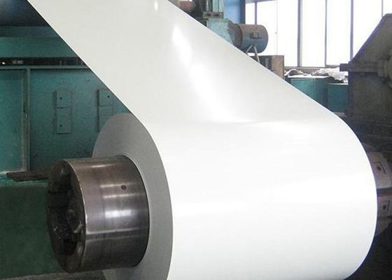खरीदना G550 AZ70 PPGI PPGL छत पैनलों के लिए स्टील कॉइल 30 ‰ 275g/m2 कोटिंग और पीई चित्रित सतह के साथ online manufacture