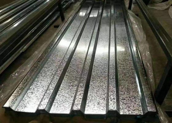 खरीदें इस्पात संरचना आवास के लिए JIS G3302 Q345B G550 नालीदार स्टील छत शीट online manufacture
