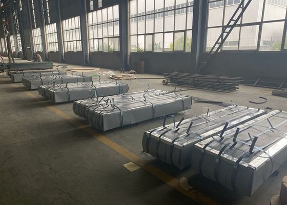 खरीदें DX51D Z60G जस्ती घुमावदार छत शीट 2000mm 2400mm online manufacture